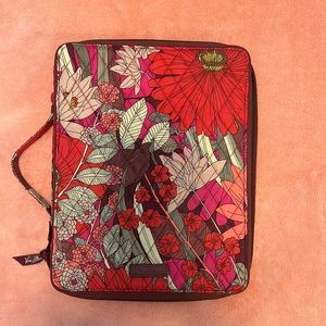Vera Bradley portfolio organizer